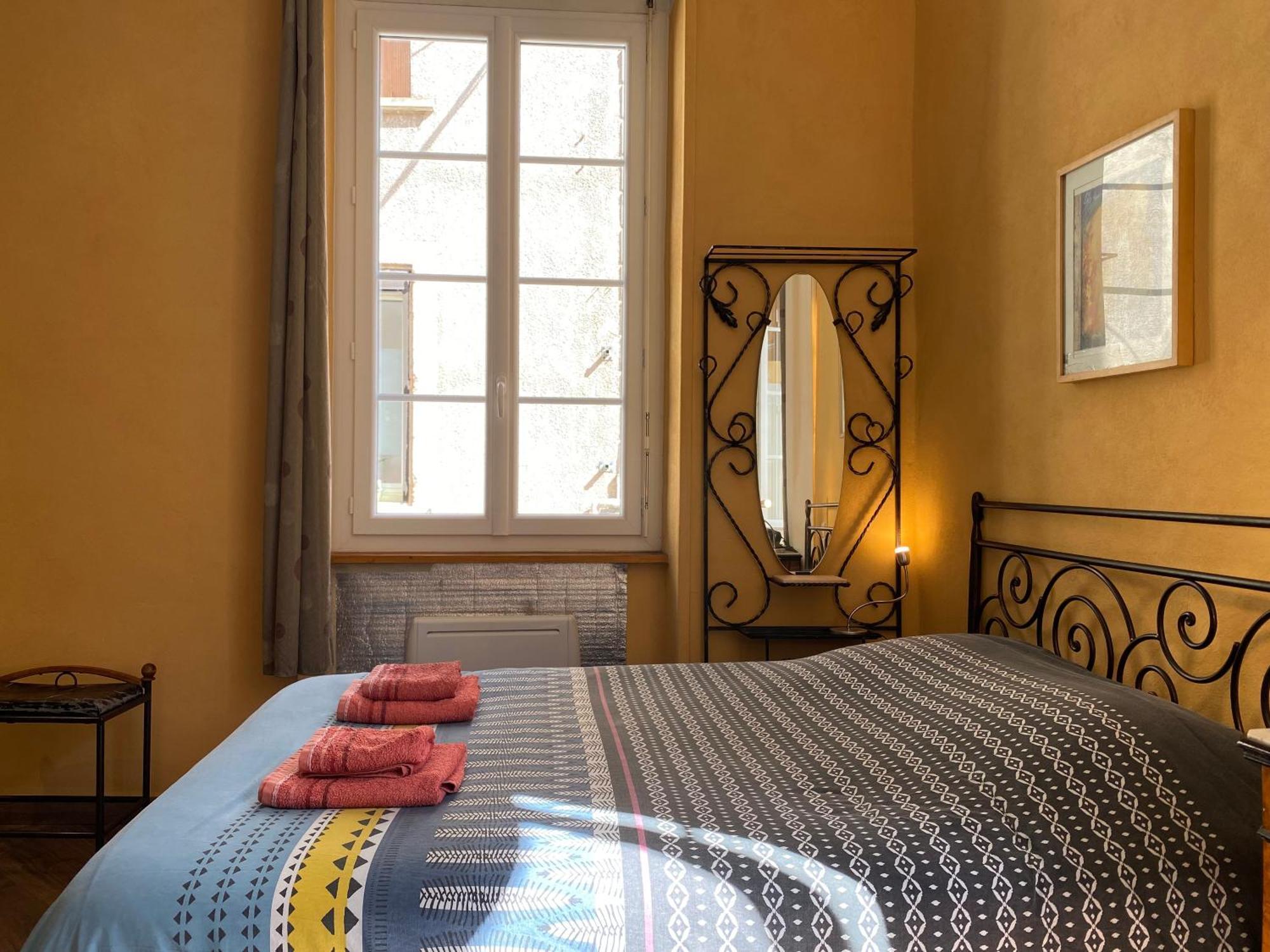 Residence Verdi - Appartements Meubles En Centre Ville Bédarieux Exteriör bild