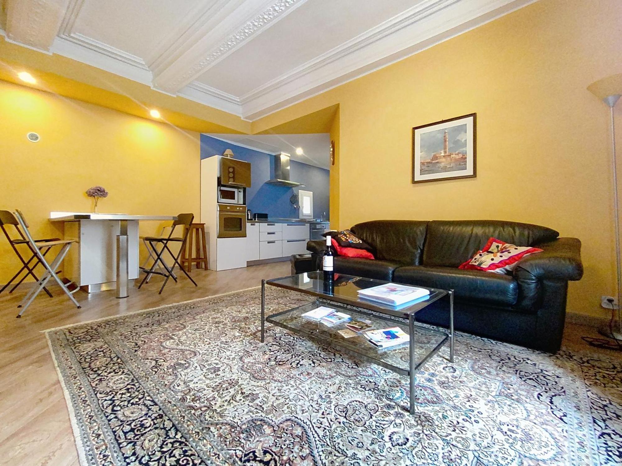 Residence Verdi - Appartements Meubles En Centre Ville Bédarieux Exteriör bild