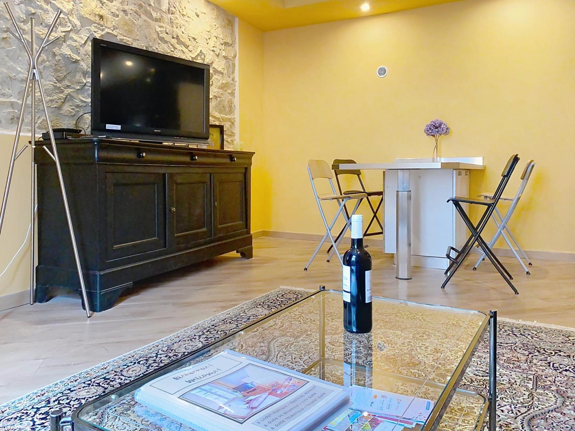 Residence Verdi - Appartements Meubles En Centre Ville Bédarieux Exteriör bild