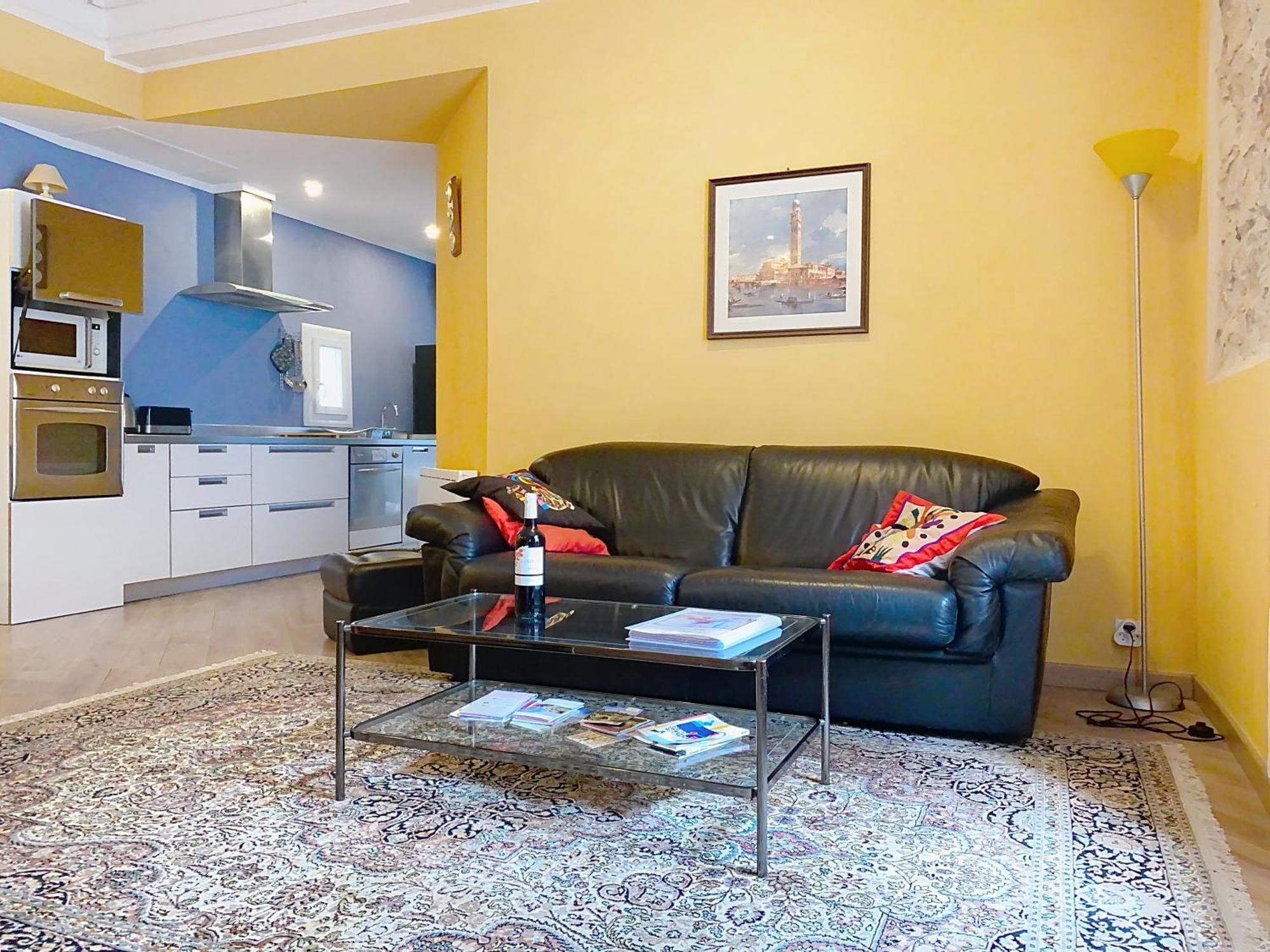 Residence Verdi - Appartements Meubles En Centre Ville Bédarieux Exteriör bild
