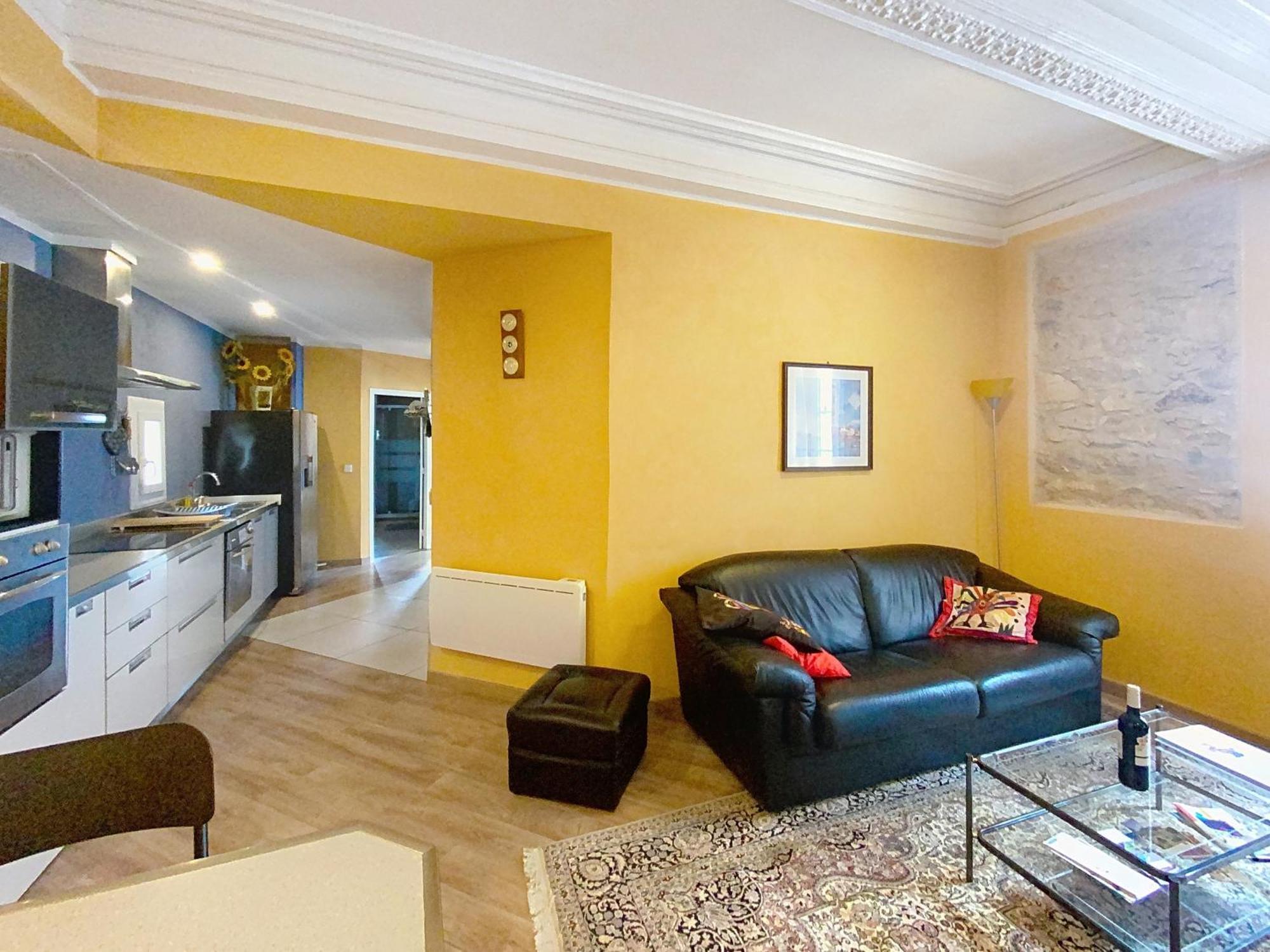 Residence Verdi - Appartements Meubles En Centre Ville Bédarieux Exteriör bild